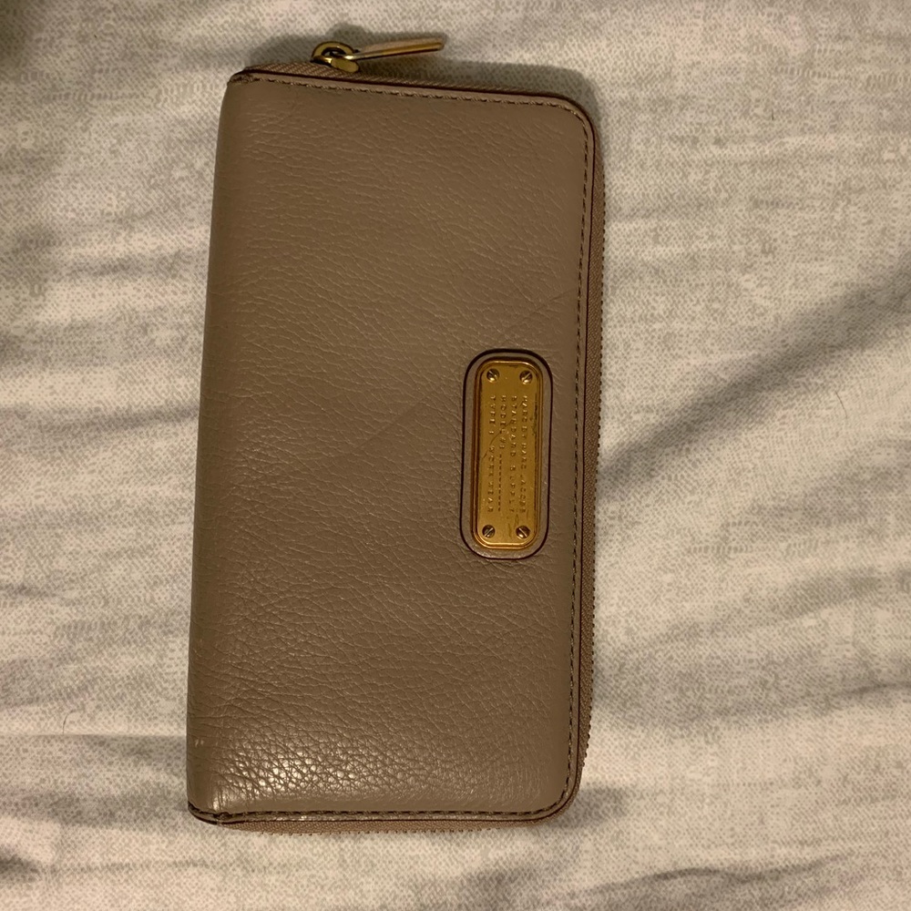 Marc Jacobs simple wallet